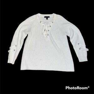 5/$25 DEAL Forever 21 White Sweater Sz Small